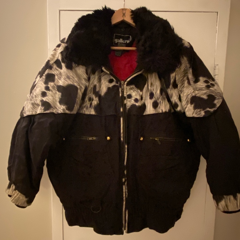 Women’s Black Down Puffer Ski Coat with detachable faux fur collar.